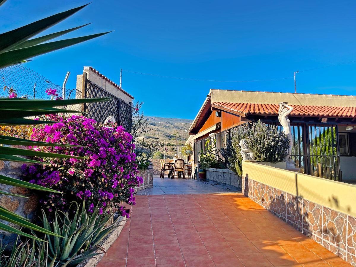 Villa Exquisite Rural House With Garden, Pool And Sea Views Arico Viejo Esterno foto